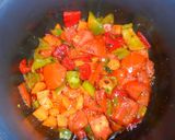 Foto del paso 2 de la receta: Salchichas en salsa de verduras