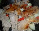 Foto del paso 3 de la receta: Bistec de lomo de cerdo con verduras y patatas fritas