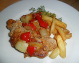 Foto del paso 6 de la receta: Bistec de lomo de cerdo con verduras y patatas fritas