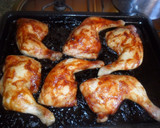 Foto del paso 3 de la receta: Pollo en salsa barbacoa y dados de patatas al horno
