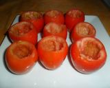 Foto del paso 4 de la receta: Tomates peritas rellenos de arroz, atún y salsa golf