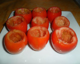 Foto del paso 4 de la receta: Tomates peritas rellenos de arroz, atún y salsa golf