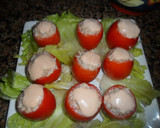 Foto del paso 6 de la receta: Tomates peritas rellenos de arroz, atún y salsa golf