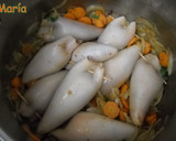Foto del paso 3 de la receta: Calamares rellenos en salsa de zanahoria