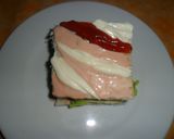 Foto del paso 3 de la receta: Bocadillo con serrano, queso y remolacha