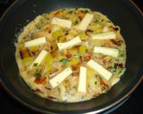 Foto del paso 4 de la receta: Tortilla de queso brie y puerros