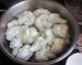 Foto del paso 1 de la receta: Coliflor con bechamel de dieta
