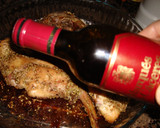 Foto del paso 4 de la receta: Conejo especiado al vino tinto