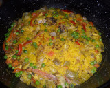 Foto del paso 5 de la receta: Arroz al azafrán con verduras, pollo y conejo
