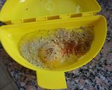 Foto del paso 2 de la receta: Omelette de queso y picadillo de carne (microondas)