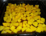 Foto del paso 1 de la receta: Patatas doradas al azafrán