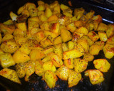 Foto del paso 3 de la receta: Patatas doradas al azafrán