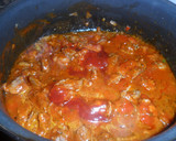 Foto del paso 4 de la receta: Tallarines de espinacas con ternera en salsa de tomate y ketchup