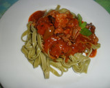 Foto del paso 8 de la receta: Tallarines de espinacas con ternera en salsa de tomate y ketchup