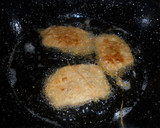 Foto del paso 2 de la receta: Marineras de lomo de cerdo al ajo y perejil