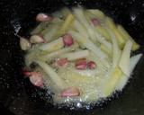Foto del paso 2 de la receta: Patatas, pimientos y ajos fritos