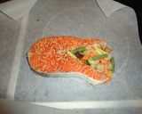 Foto del paso 2 de la receta: Salmón y salteado de verduras en papillotte al microondas