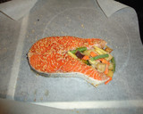 Foto del paso 2 de la receta: Salmón y salteado de verduras en papillotte al microondas