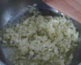 Foto del paso 2 de la receta: Garídes Mikrolímano o gambas con tomate y feta