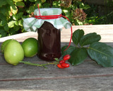 Foto del paso 2 de la receta: Mermelada de naranja, lima y escaramujos