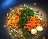 Foto del paso 1 de la receta: Pasta con trocitos de carne y calabacín a la Marimar