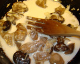 Foto del paso 2 de la receta: Salsa de setas al queso