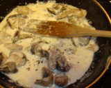 Foto del paso 2 de la receta: Pasta de girasoles con salsa de setas