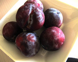 Foto del paso 1 de la receta: Mermelada de ciruelas casera