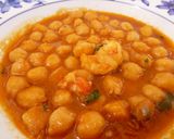 Foto del paso 5 de la receta: Garbanzos con langostinos