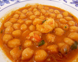 Foto del paso 5 de la receta: Garbanzos con langostinos