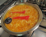 Foto del paso 2 de la receta: Arroz con calamares y pimientos