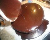 Foto del paso 4 de la receta: Cobertura de chocolate brillante para tartas