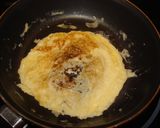 Foto del paso 3 de la receta: Tortilla de queso y caviar