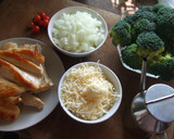 Foto del paso 1 de la receta: Gratinado de pollo con brécol
