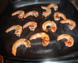 Foto del paso 3 de la receta: Langostinos con polvo de quicos