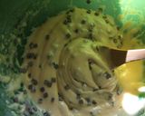 Foto del paso 3 de la receta: Magdalenas de plátano con chocolate