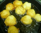 Foto del paso 4 de la receta: Buñuelos de chocolate, moka, nata y crema pastelera