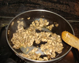 Foto del paso 1 de la receta: Arroz y champiñones salteados
