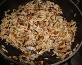 Foto del paso 3 de la receta: Arroz y champiñones salteados