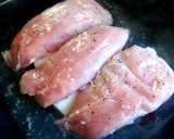 Foto del paso 3 de la receta: Pechugas de pavo con glaseado de lichis