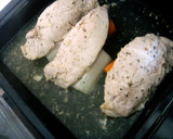 Foto del paso 4 de la receta: Pechugas de pavo con glaseado de lichis