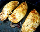Foto del paso 7 de la receta: Pechugas de pavo con glaseado de lichis