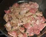 Foto del paso 2 de la receta: Estofado de vaca con setas oreja de Judas