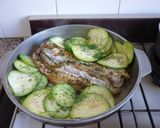 Foto del paso 2 de la receta: Pescado con zapallitos y crema
