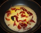 Foto del paso 2 de la receta: Tortilla a la francesa con jamón Ibérico
