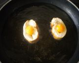 Foto del paso 2 de la receta: Nido de pan con huevos de codorniz