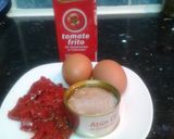 Foto del paso 1 de la receta: Revoltillo de tomate, huevos, y atún