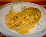 Foto del paso 4 de la receta: Salmón fresco con salsa de langostinos
