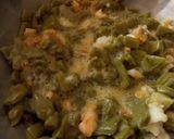 Foto del paso 2 de la receta: Tortas de camarón con nopales en salsa roja