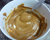 Foto del paso 3 de la receta: Cuadraditos bombón de chocolate y dulce de leche